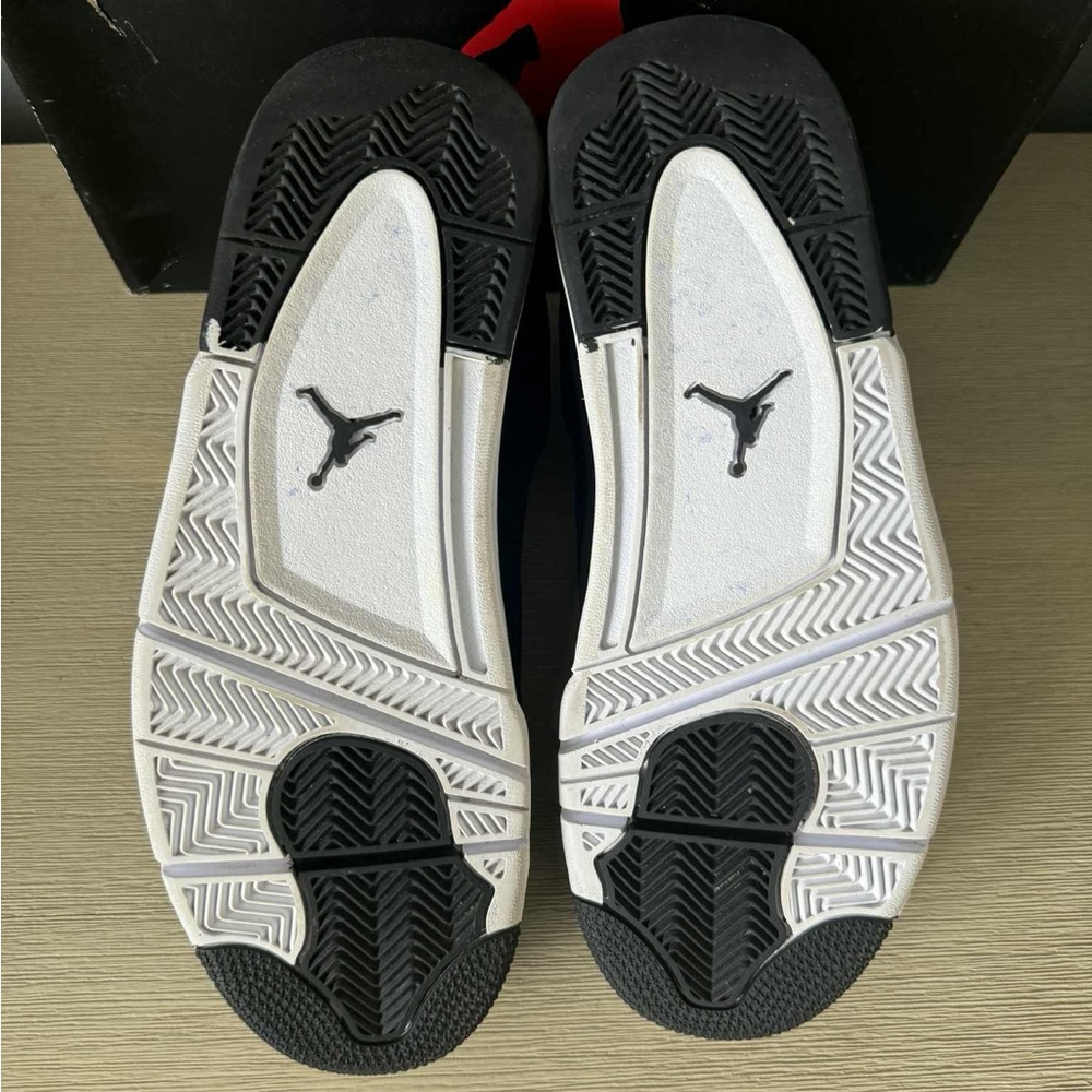 Jordan 4 Royalty View 5